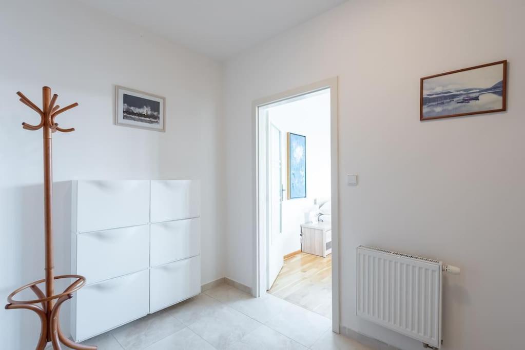 Sunny Safron Apartment Prag Dış mekan fotoğraf