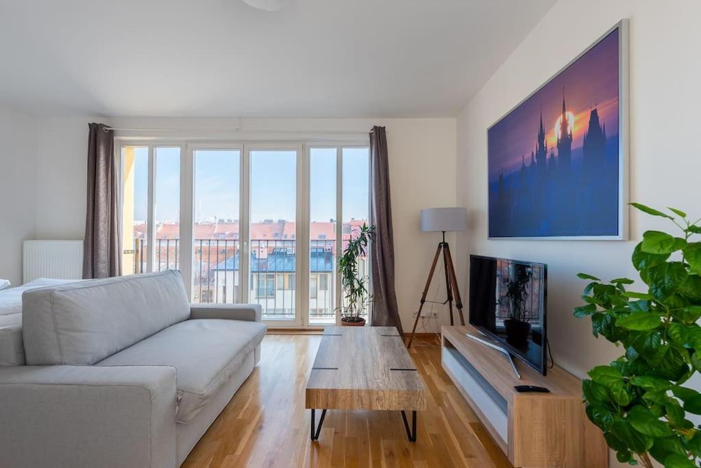 Sunny Safron Apartment Prag Dış mekan fotoğraf