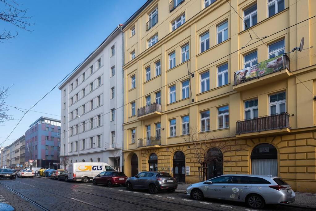 Sunny Safron Apartment Prag Dış mekan fotoğraf